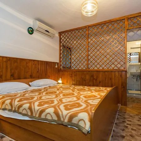 Guest house Perovic 3*