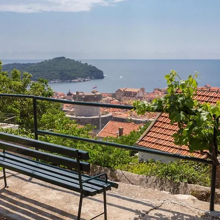 Perovic 3* Dubrovnik