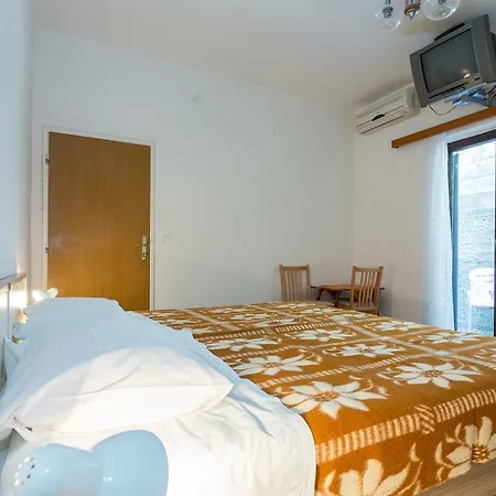 Guest house Perovic 3*
